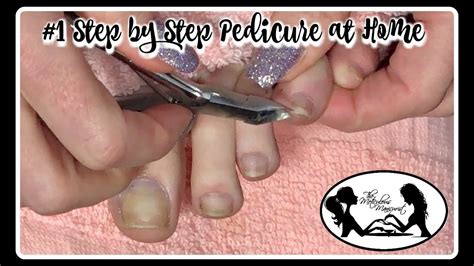 The cuticle is the skin at the base of the nail. . Pedicure diseos